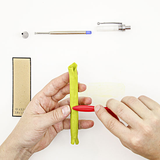fimo-leather-8015-diy7-application Fimo Leather 8015-DIY7